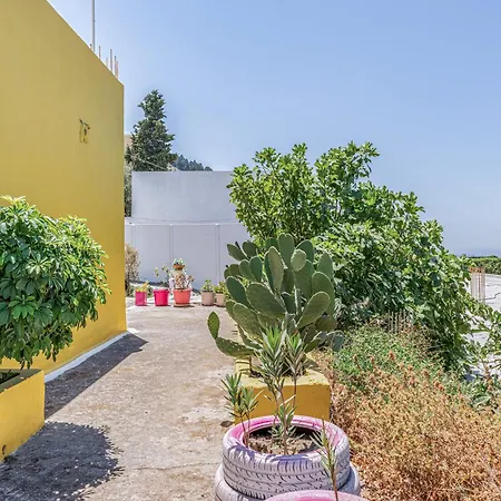 Euphoria Village House Holiday home *