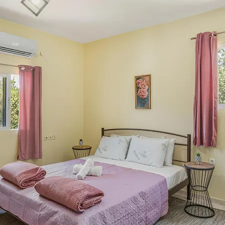 Euphoria Village House Holiday home *